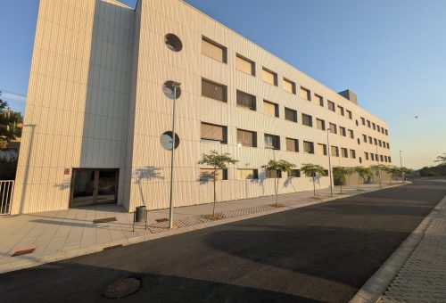 El alcalde de Mequinenza, Antonio Sanjuán, asegura que siente la apertura de la residencia de mayores como “una misión cumplida”, ya que culmina un equipamiento necesario y esperado